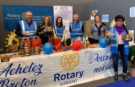 Grande activité au stand du Rotary club de Lorient